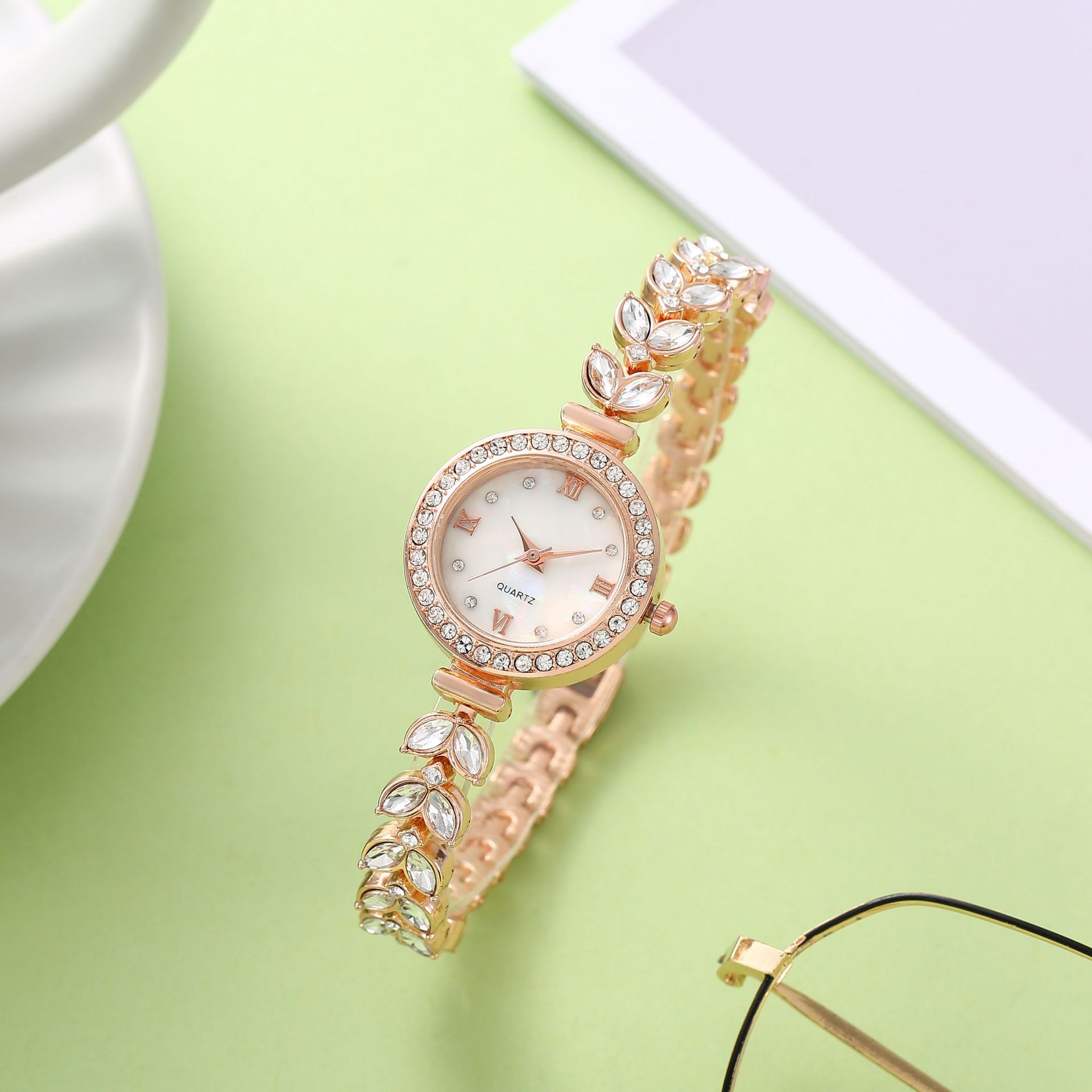 Часы UTHAI W75 женские кварцев – обзор и цена Luxury Watch Group
