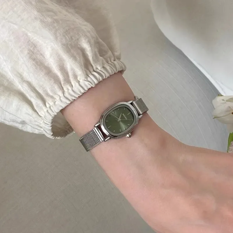 Зеленые часы с маленьким оваль – обзор и цена Ladies Luxury Watch