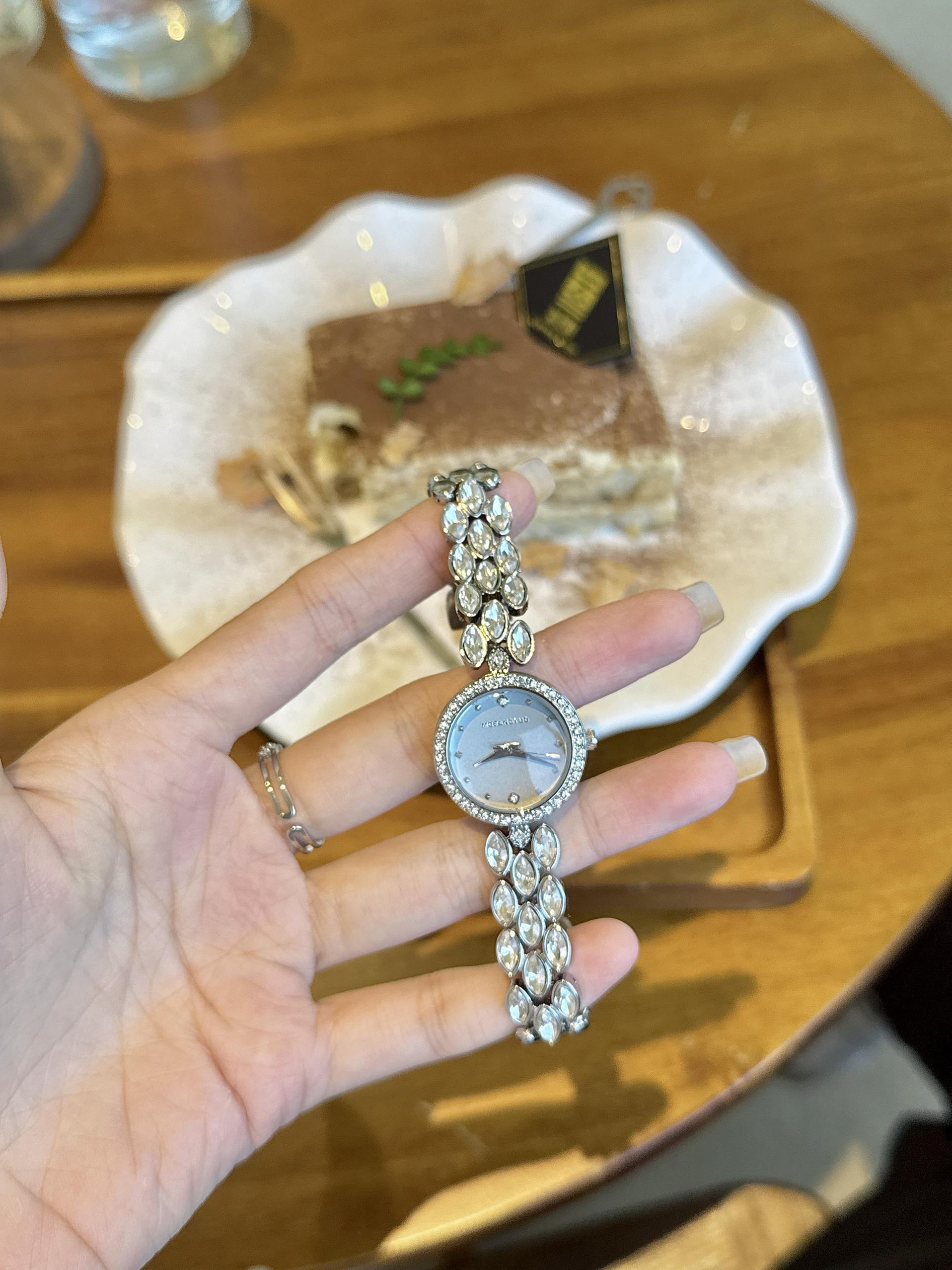 Высококачественные женские час – обзор и цена Luxury Watch Makes